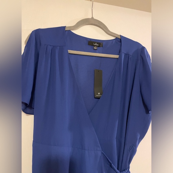 Elegant Blue Wrap Dress - Picture 4 of 10